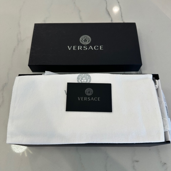 Versace Medusa Logo Slide Sandals - Picture 8 of 10